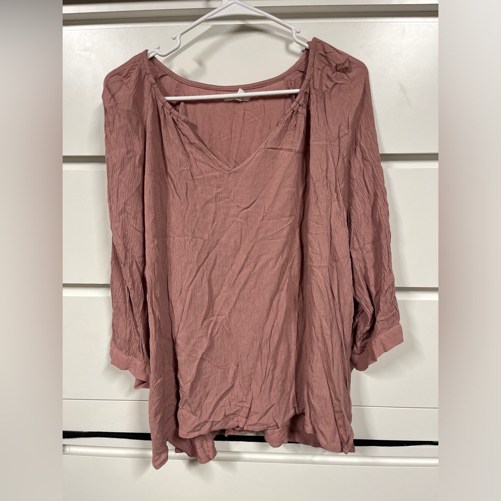 Maurice’s coral shirt